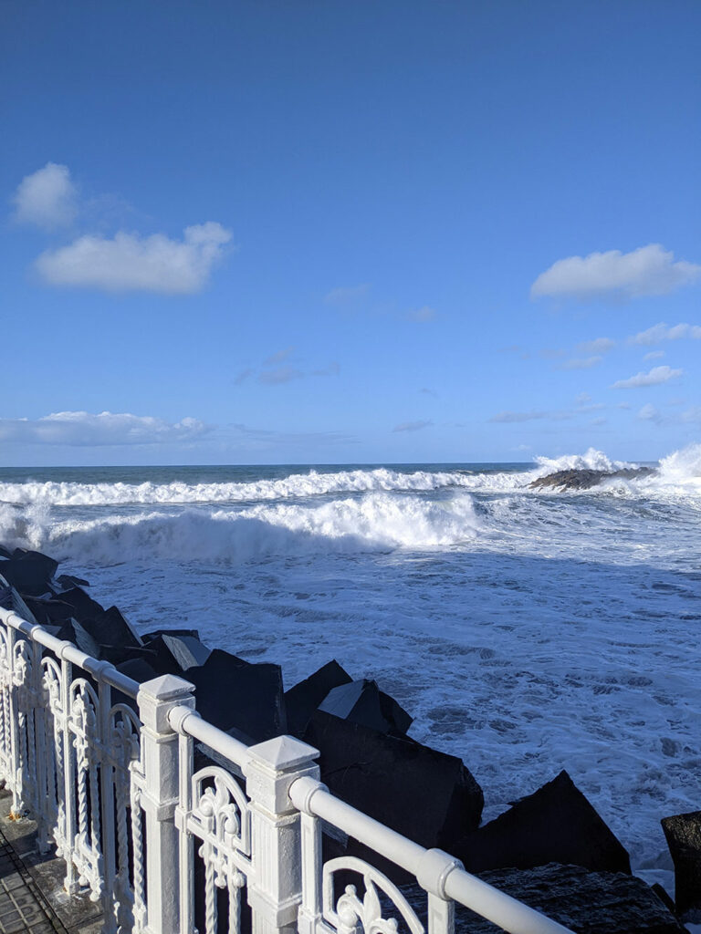 Huge waves on Paseo Nuevo in San Sebastian
