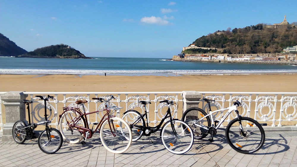 bicicletas fuera de la concha