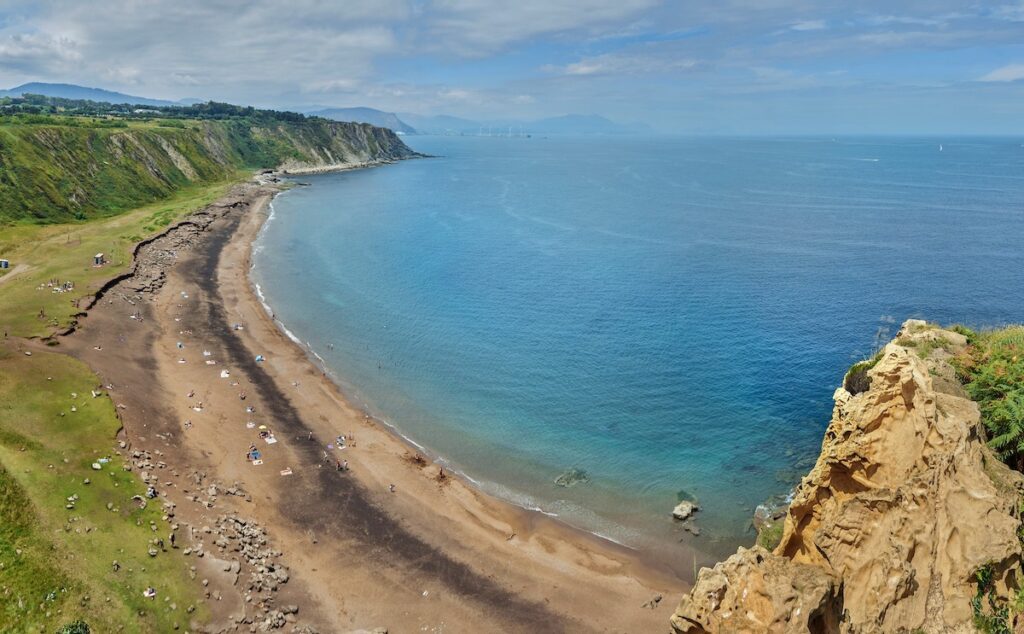 Playa de Barinatxe cerca de bilbao