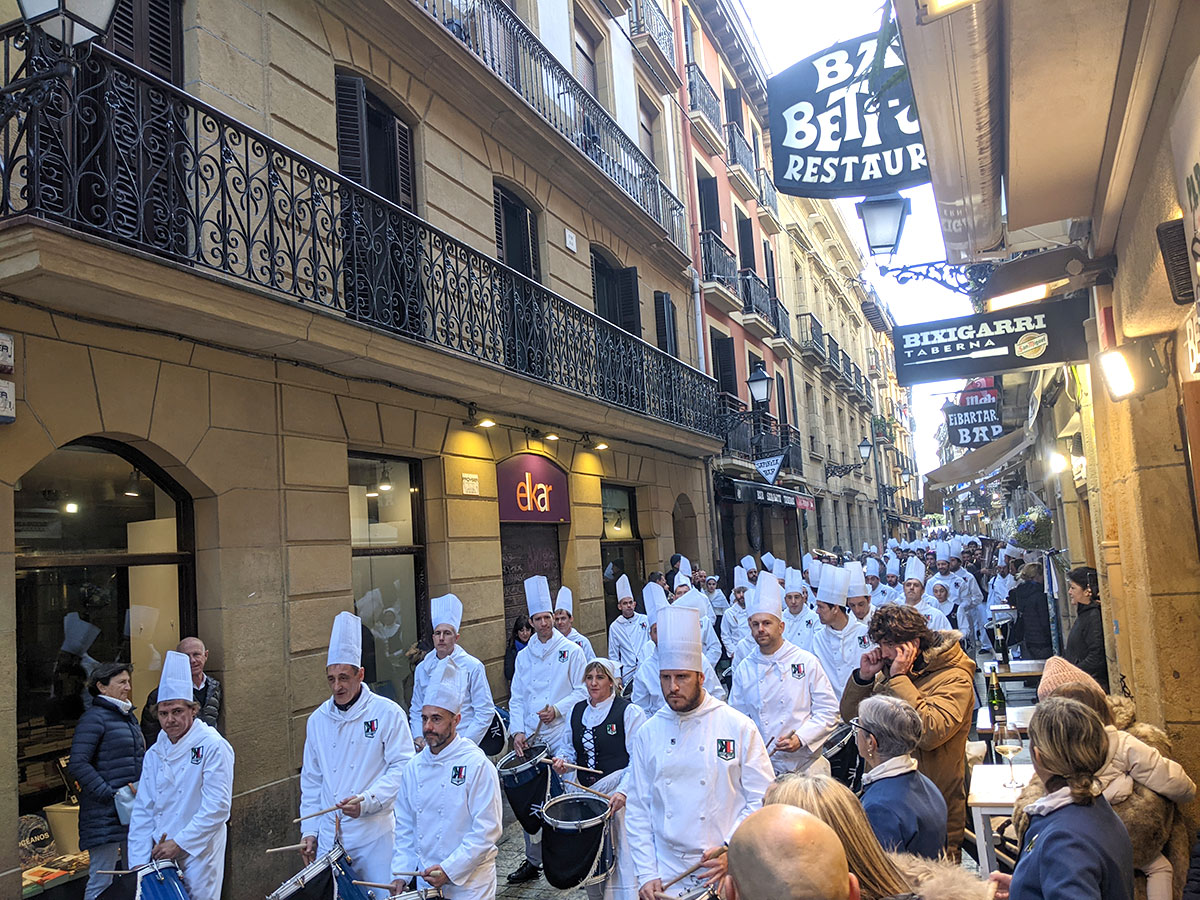 Cocineros or chefs in the Tamborrada in the Old Town of San Sebastian